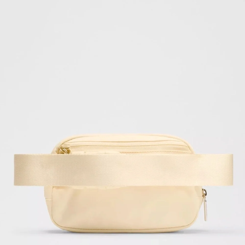 Lululemon Buttercream Belt Bag - Picture 2 of 7